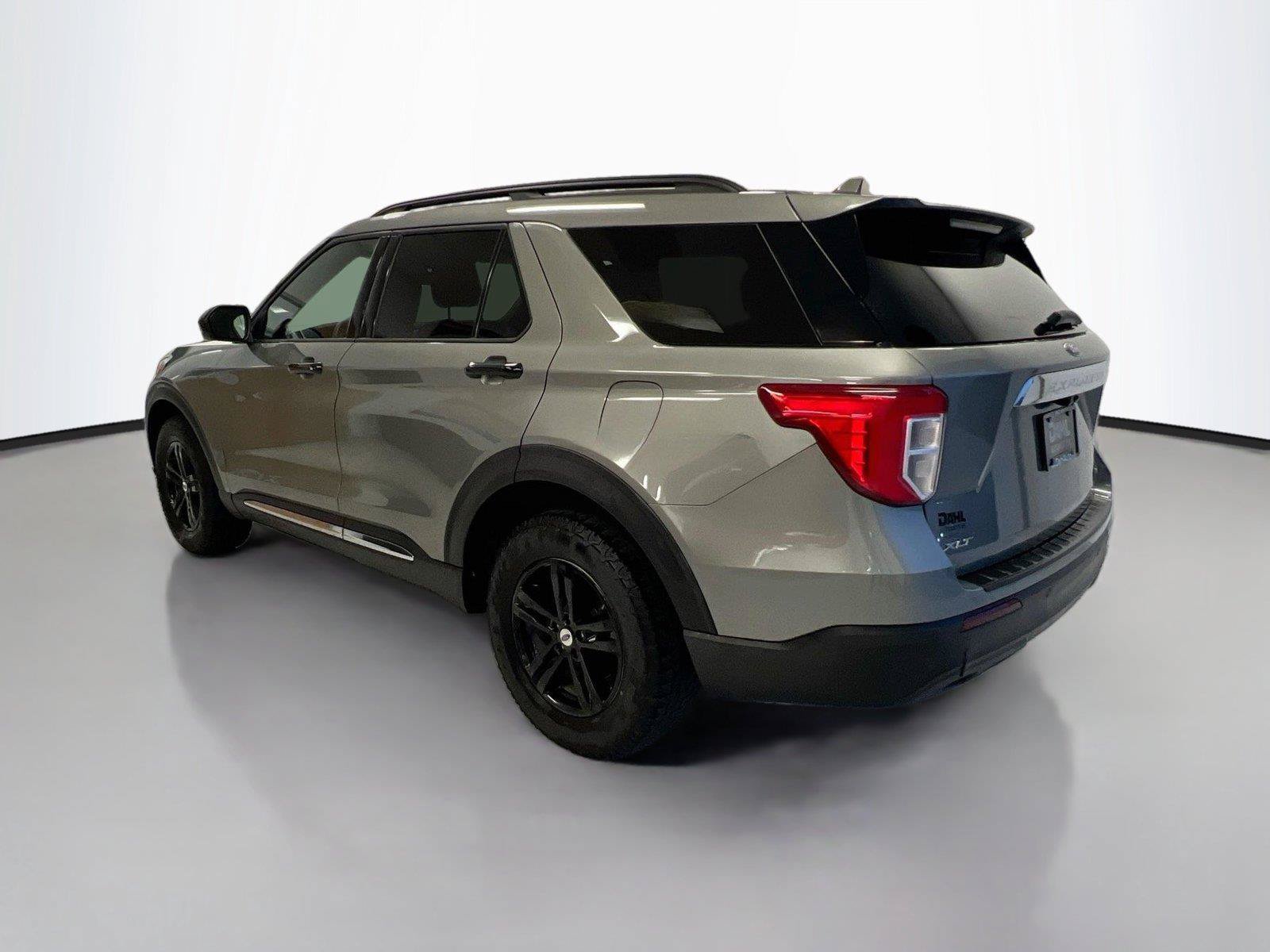 Used 2020 Ford Explorer XLT w/ Comfort Package AWD/4WD image 10