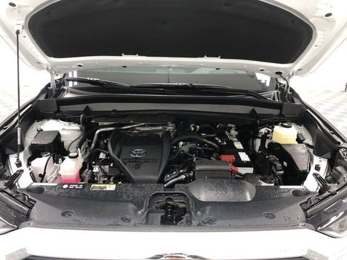 Used 2025 Toyota Grand Highlander AWD image 23