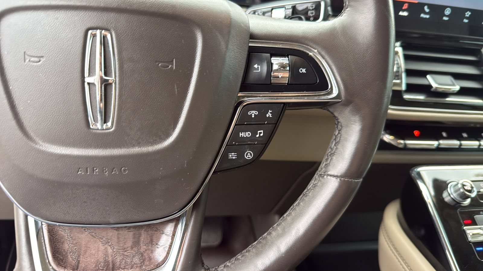 Used 2023 Lincoln Navigator L Reserve AWD/4WD image 15