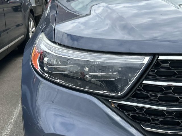 Used 2021 Ford Explorer XLT w/ Equipment Group 202A RWD image 4