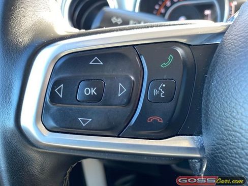 Certified 2020 Jeep Gladiator Overland w/ Cold Weather Group image 18