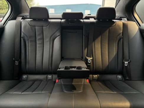 Used 2019 BMW 530i xDrive w/ M Sport Package image 54