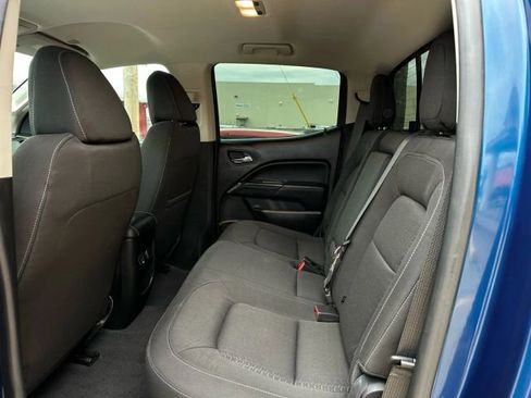 Used 2019 GMC Canyon SLE w/ SLE Convenience Package image 16