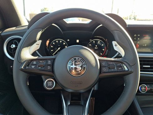 New 2025 Alfa Romeo Stelvio Sprint w/ Convenience Package image 17