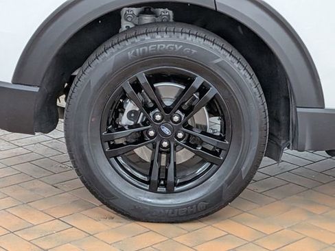 Certified 2023 Ford Explorer XLT w/ Class IV Trailer Tow Package AWD/4WD image 9