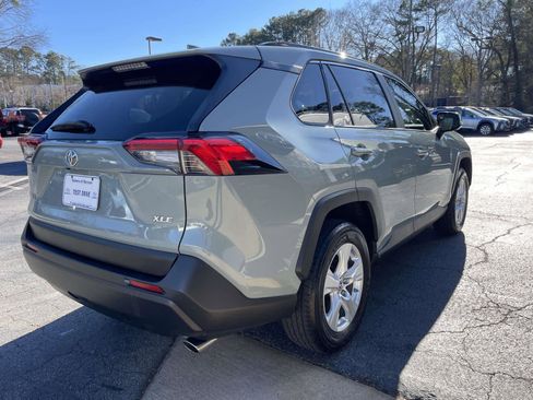 Used 2019 Toyota RAV4 XLE image 5