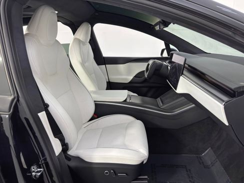 Used 2022 Tesla Model X Plaid image 15
