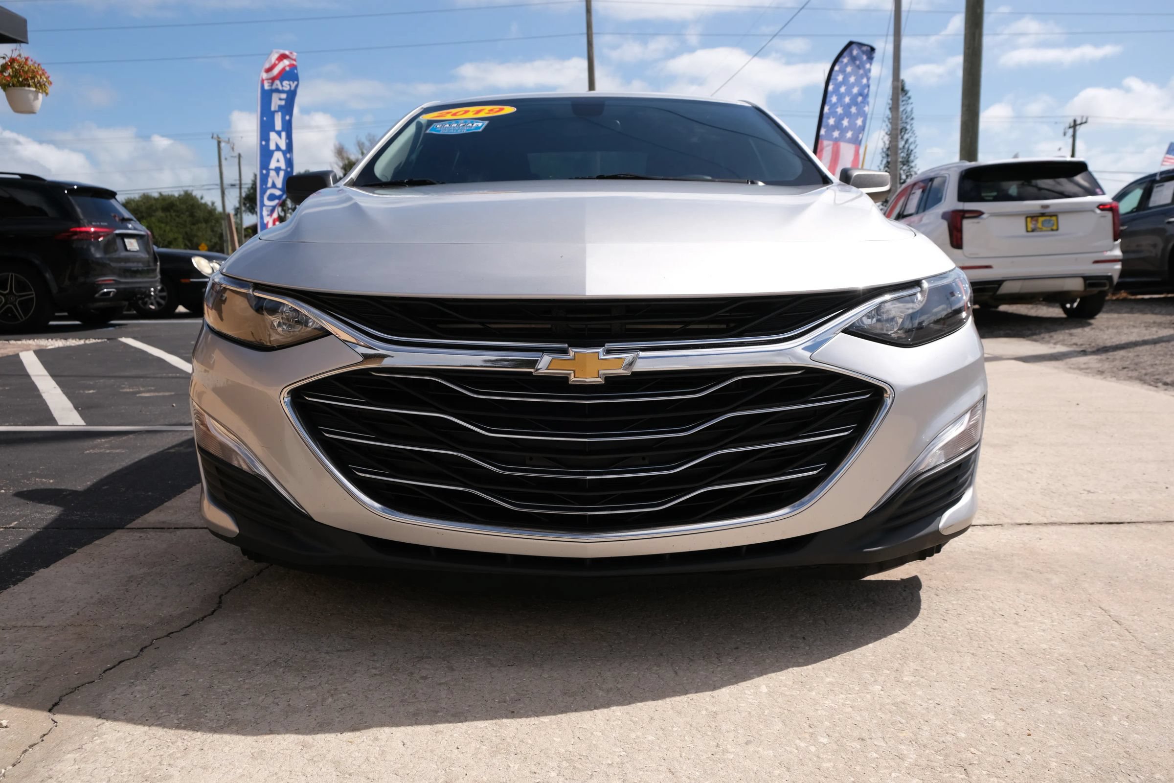 Used 2019 Chevrolet Malibu LS FWD image 2
