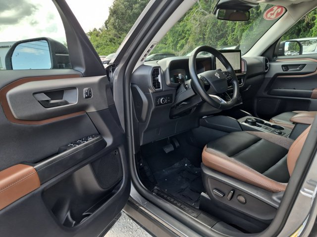 Used 2025 Ford Bronco Sport Outer Banks w/ Outer Banks Tech Package+ AWD/4WD image 9