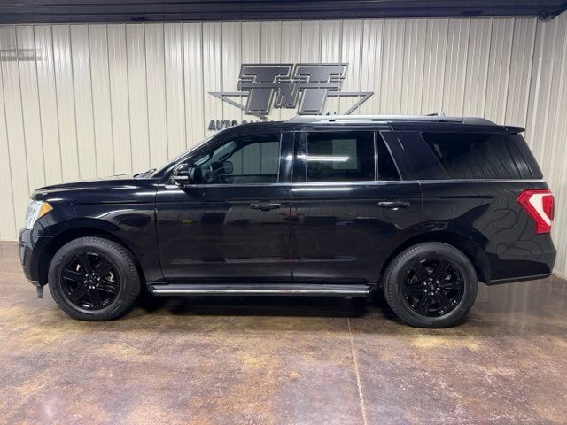 Used 2020 Ford Expedition XLT w/ Equipment Group 202A AWD/4WD image 3