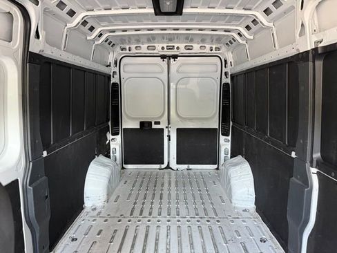 Used 2024 RAM ProMaster 2500 w/ Convenience Group FWD image 25