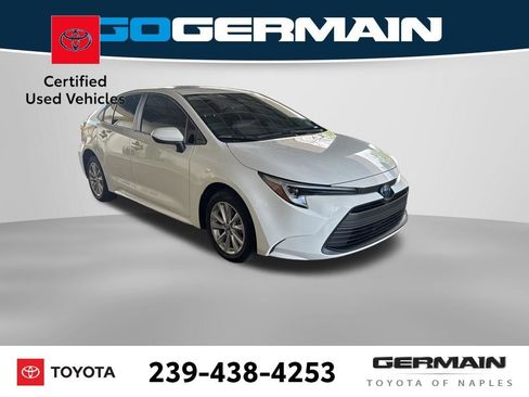 Used 2024 Toyota Corolla LE w/ LE Convenience Package image 9