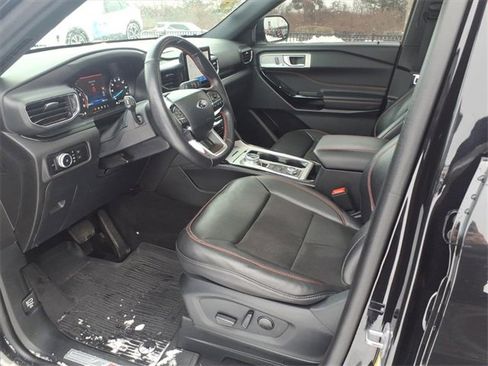 Certified 2023 Ford Explorer ST-Line w/ Class IV Trailer Tow Package image 13