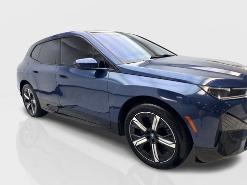 Used 2024 BMW iX xDrive50 w/ Sport Package AWD/4WD image 12