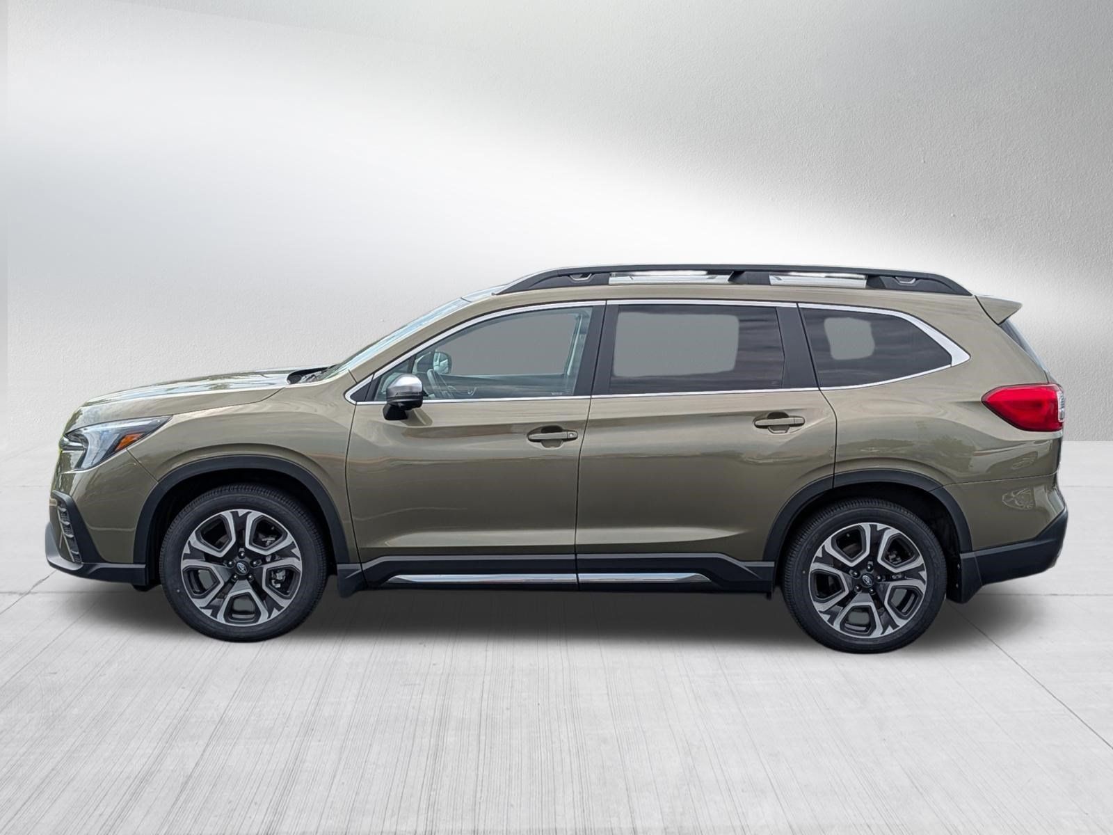 Used 2023 Subaru Ascent Limited w/ Technology Package AWD/4WD image 4