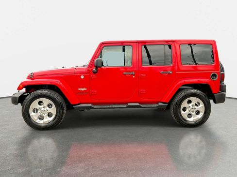 Used 2015 Jeep Wrangler Unlimited Sahara w/ Dual Top Group AWD/4WD image 5
