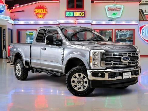 Used 2023 Ford F250 XLT w/ FX4 Off-Road Package AWD/4WD image 1