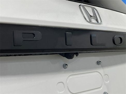 New 2025 Honda Pilot EX-L image 6