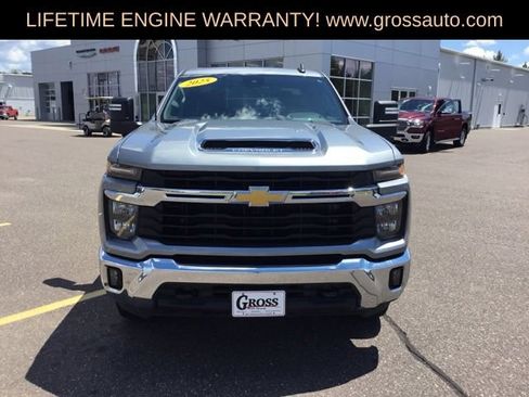 Used 2025 Chevrolet Silverado 2500 LT w/ Convenience Package AWD/4WD image 4