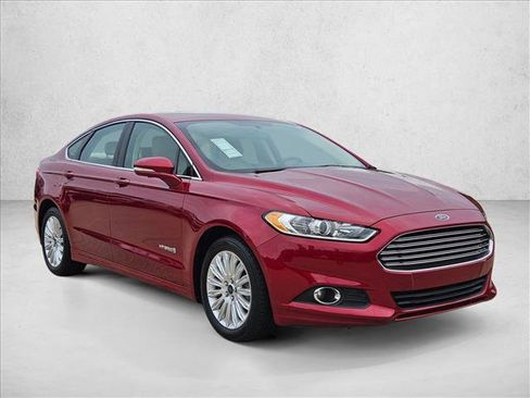 Used 2014 Ford Fusion SE w/ Equipment Group 502A image 3