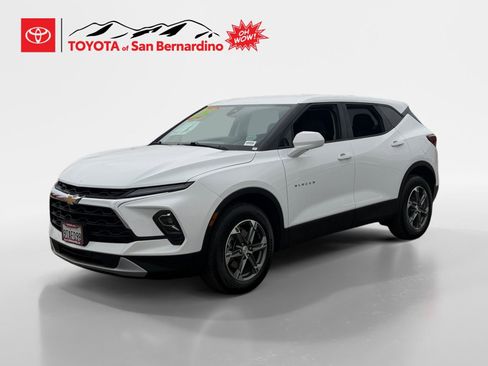 Used 2025 Chevrolet Blazer LT AWD/4WD image 1