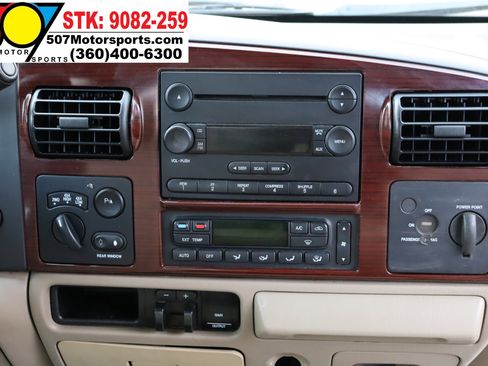 Used 2005 Ford F350 Lariat image 19