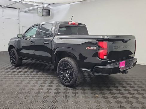Used 2025 Chevrolet Colorado Z71 w/ Technology Package image 3