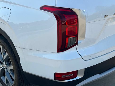 Used 2022 Hyundai Palisade SEL w/ Premium Package FWD image 12