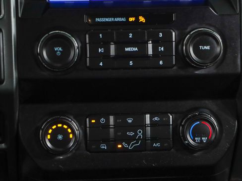 Used 2022 Ford F350 XLT image 22