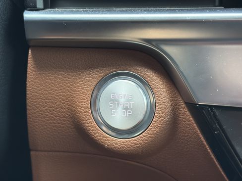 Certified 2025 Kia Telluride SX Prestige X-Line AWD/4WD image 12