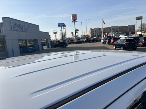 Used 2014 RAM 1500 Laramie w/ Convenience Group image 5