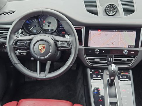 Certified 2023 Porsche Macan S AWD/4WD image 25