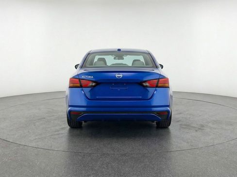 Used 2025 Nissan Altima 2.5 SV image 7