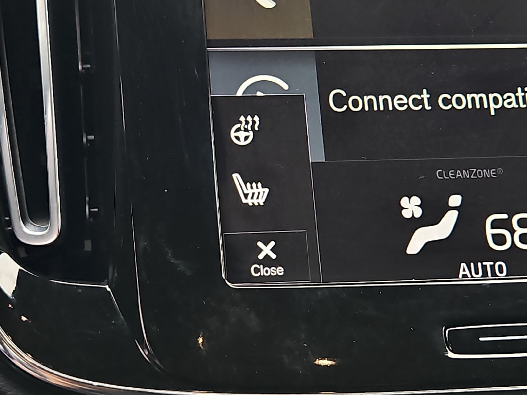 Used 2020 Volvo XC40 T5 Momentum AWD/4WD image 17
