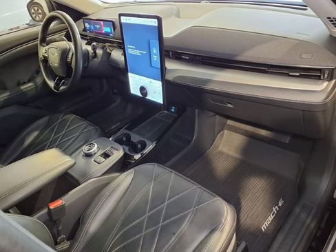 Used 2022 Ford Mustang Mach-E Select image 31