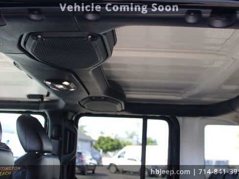 Used 2021 Jeep Wrangler Unlimited Sahara image 41