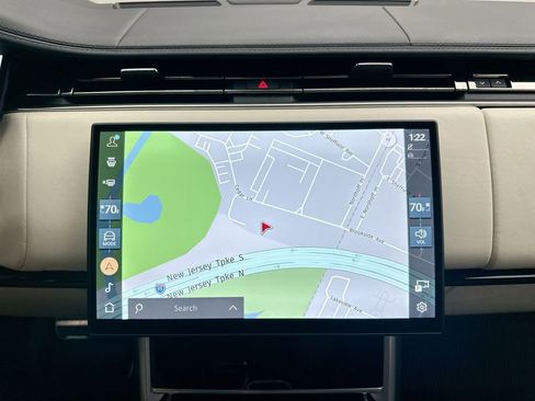 Certified 2024 Land Rover Range Rover SE AWD/4WD image 29