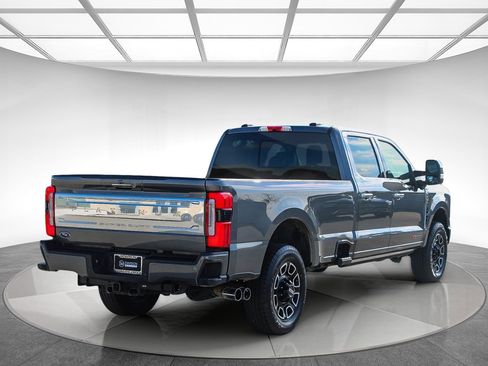 Used 2024 Ford F350 Platinum image 4