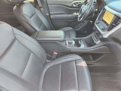 Used 2021 GMC Acadia SLT w/ Technology Package image 14