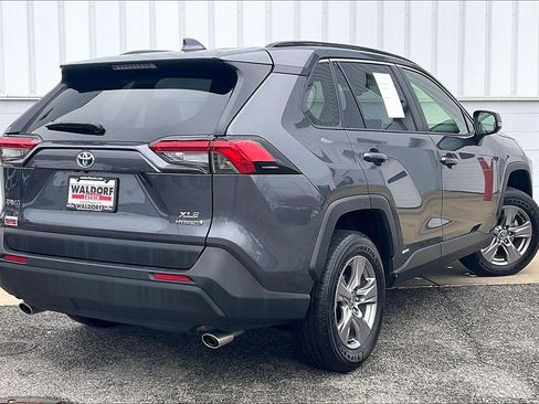 Used 2024 Toyota RAV4 XLE image 17