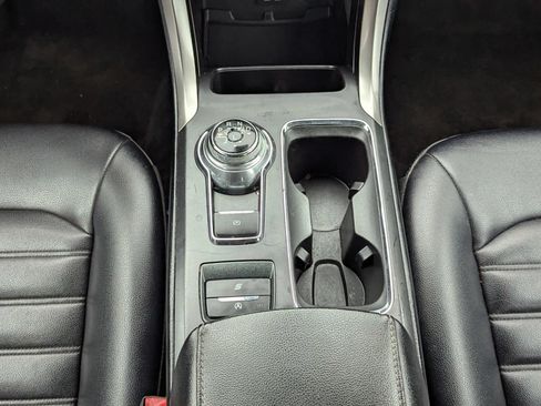 Used 2020 Ford Fusion SEL FWD image 14