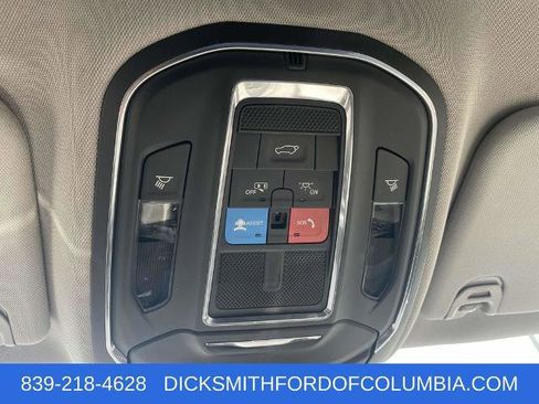 Used 2024 Jeep Wagoneer Series II w/ HD Trailer Tow Package image 28