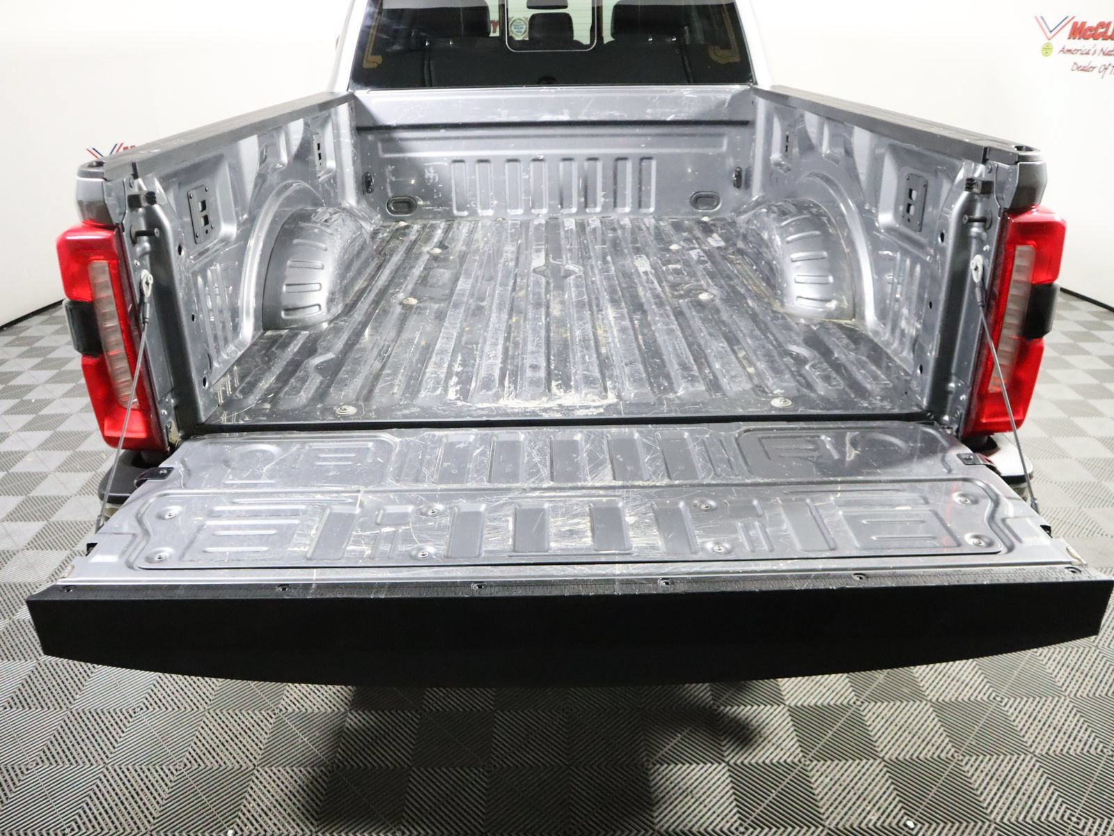 Used 2024 Ford F250 Lariat AWD/4WD image 9