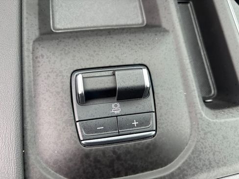 New 2025 GMC Sierra 2500 Denali w/ Denali Reserve Package image 25