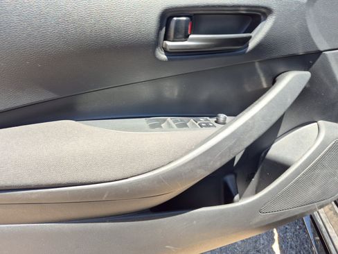 Used 2024 Toyota Corolla LE FWD image 13