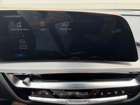 Used 2025 Cadillac Lyriq Sport w/ LPO, Floor Liner Package AWD/4WD image 24