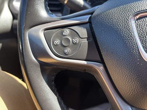 Used 2019 GMC Acadia SLE w/ Driver Alert Package I AWD/4WD image 19