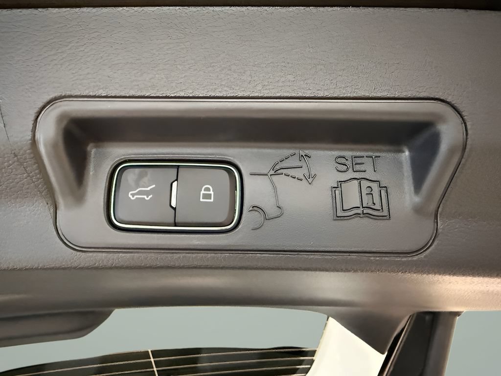 New 2026 Ford Explorer Active w/ Active Comfort Package AWD/4WD image 12