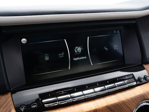 Certified 2020 Rolls-Royce Cullinan image 46