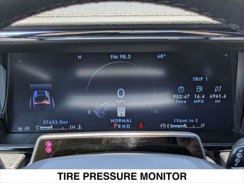 Certified 2023 Lincoln Navigator L Reserve AWD/4WD image 15